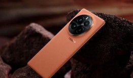 真我gt7pro最新爆料,性能与设计双升级，旗舰新标杆即将揭晓